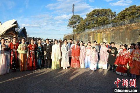 虎年舞蹈主题成人舞视频